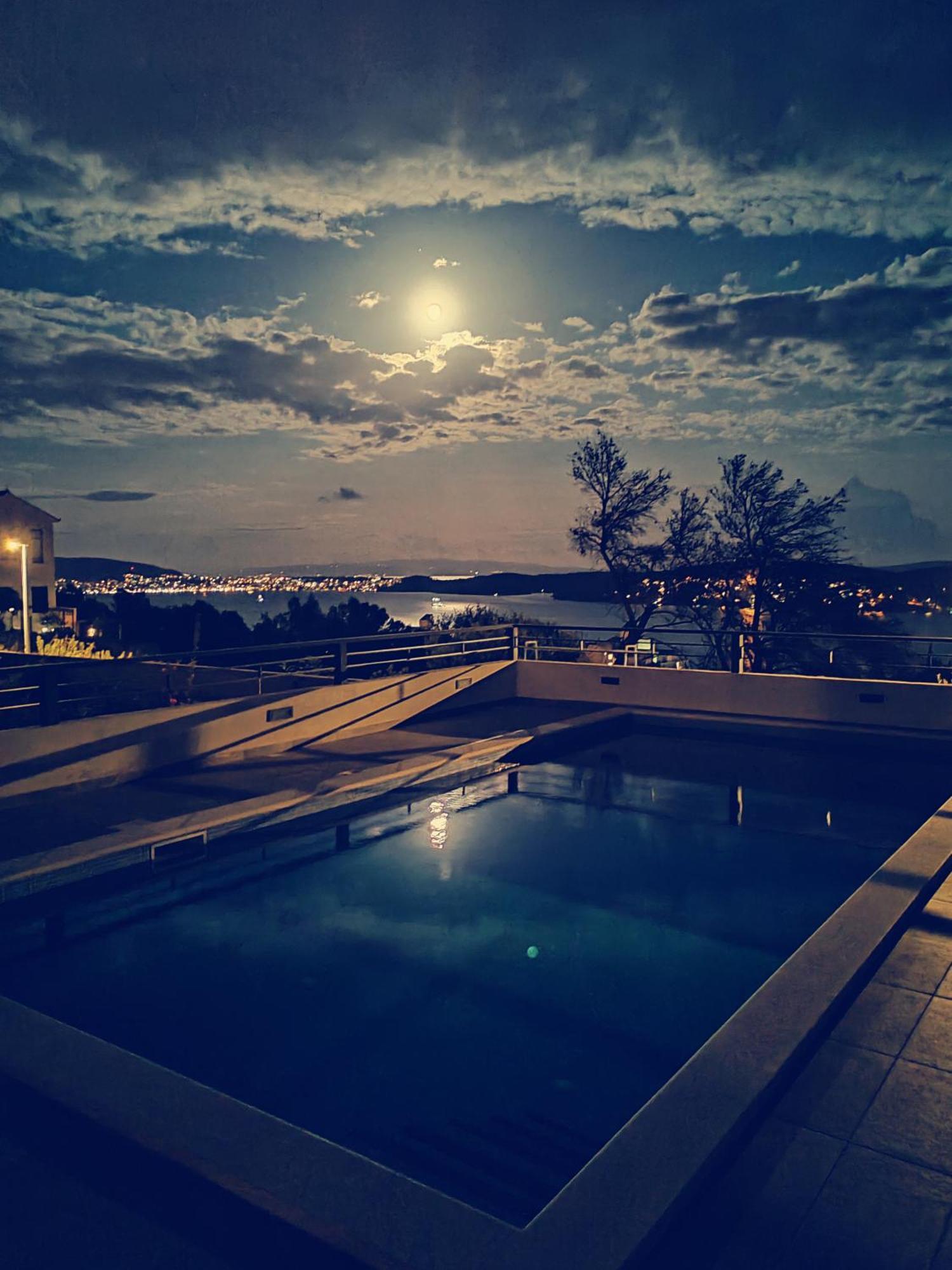 Villa Confido Luxury Apartment 01 Seget Donji Exterior photo
