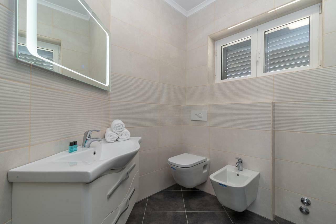 Villa Confido Luxury Apartment 01 Seget Donji Exterior photo