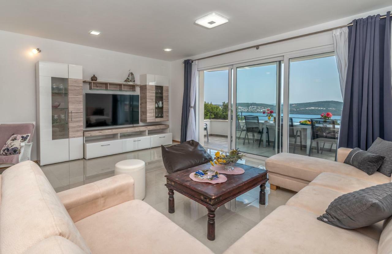 Villa Confido Luxury Apartment 01 Seget Donji Exterior photo
