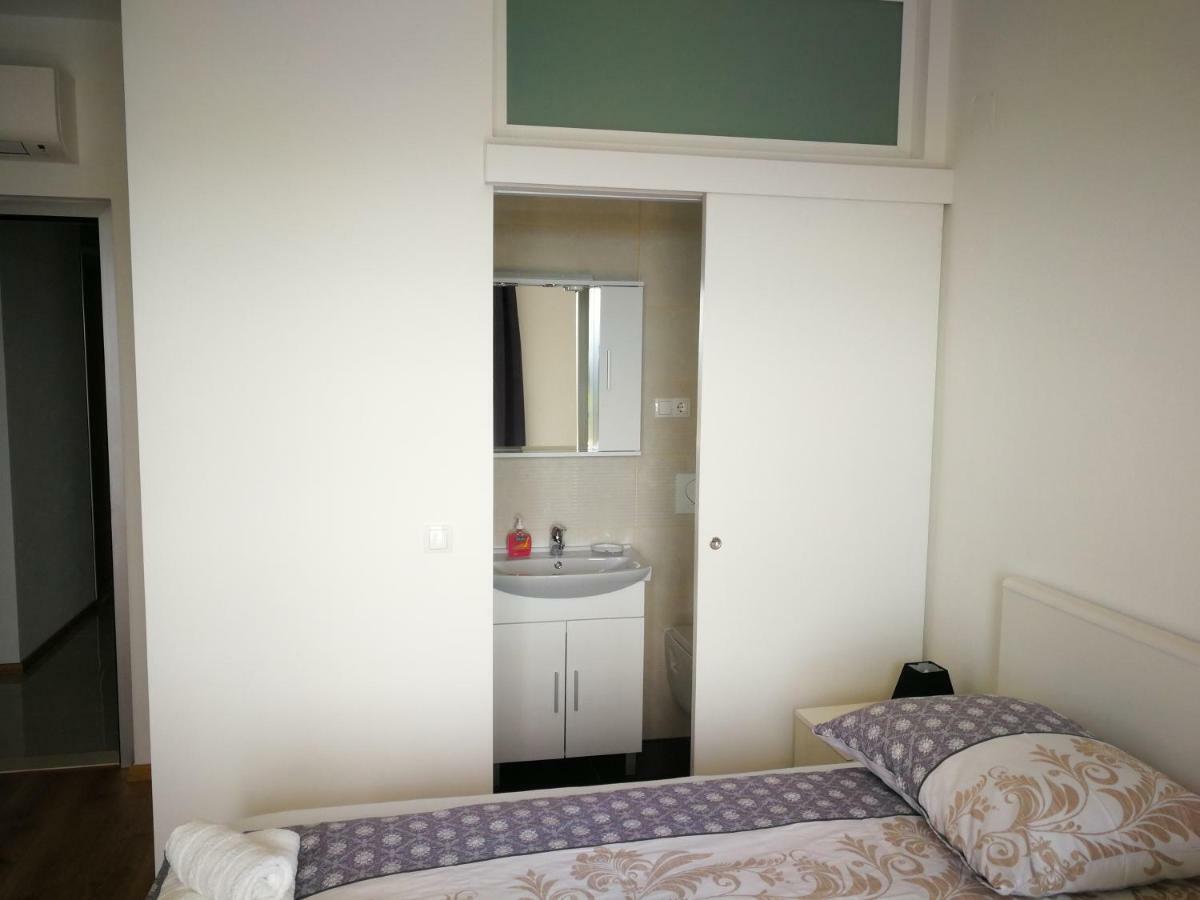 Villa Confido Luxury Apartment 01 Seget Donji Exterior photo