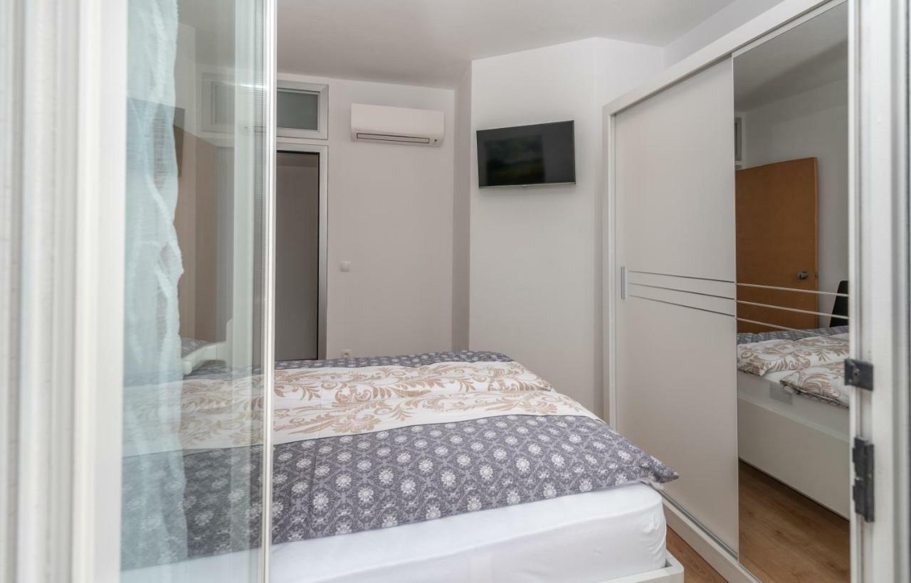 Villa Confido Luxury Apartment 01 Seget Donji Exterior photo