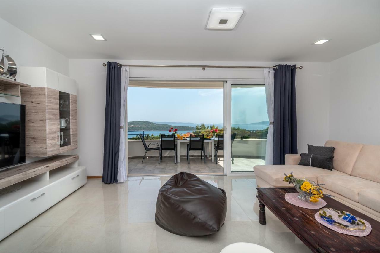 Villa Confido Luxury Apartment 01 Seget Donji Exterior photo